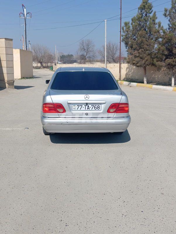 Mercedes E 220 2.2 L, 1997, 525 000 km 77-TA-768 — Avtomobillər, Bakı (2)