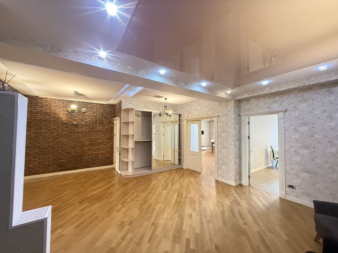 Satılır 3 otaqlı yeni tikili 170 m² — Mənzil, Bakı (10)