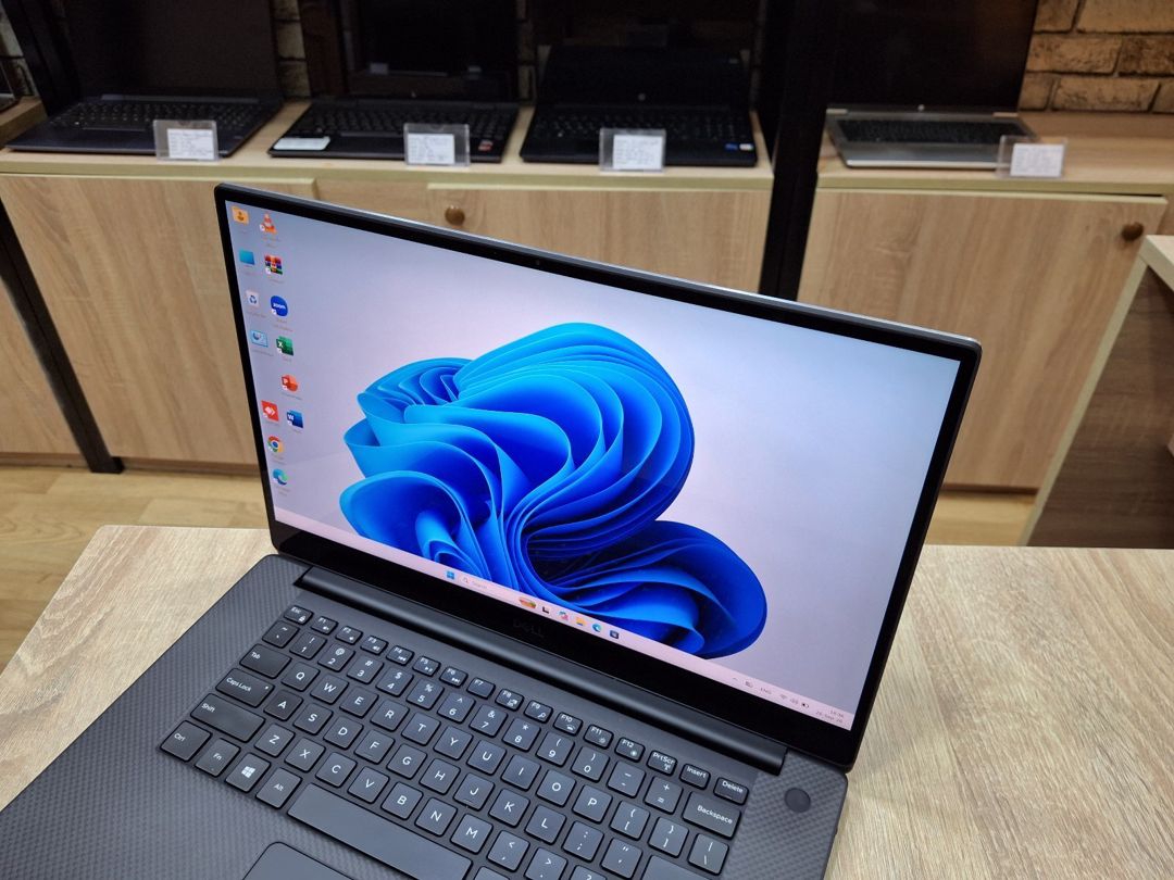 Dell Precision 5540 i9 9880H 32gb Ram 3.8K ekran — Noutbuklar, Bakı (4)