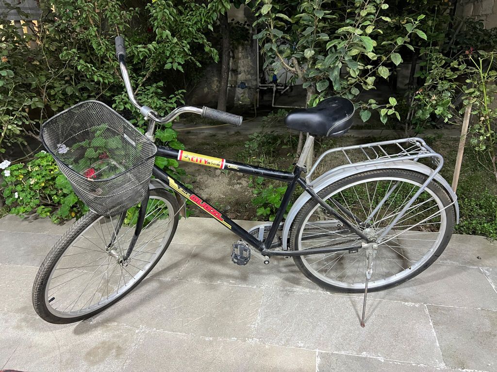 Velosiped satılır — 120 AZN Az istifadə olunmuş, səliqəli — Yol velosipedləri, Bakı