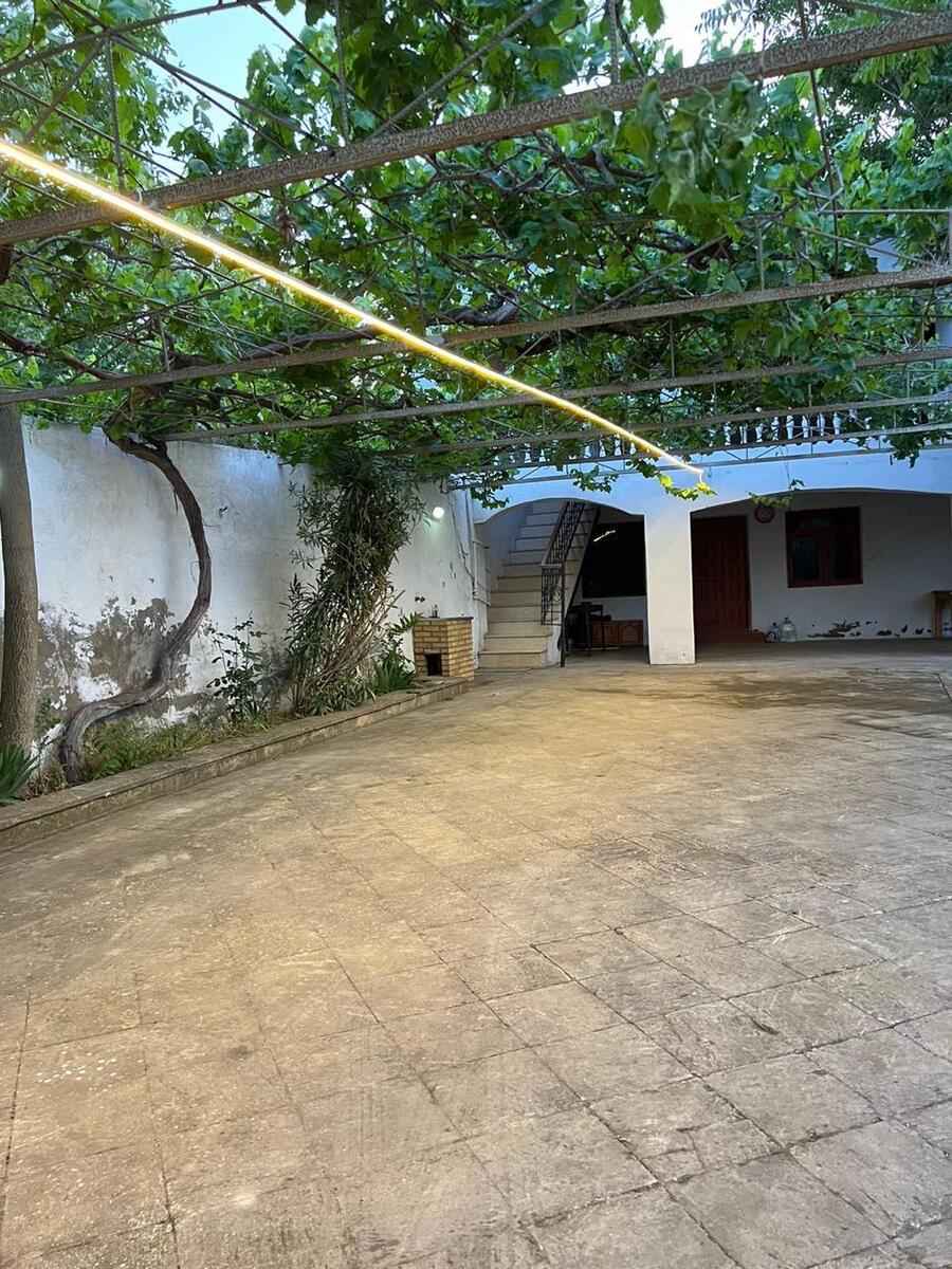 Satılır 5 otaqlı həyət evi/bağ evi 250 m² — Ev, villa, Bakı (3)