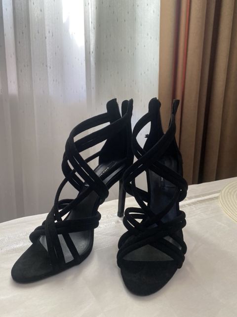 Qadın yüksəkdaban sandal – Zara Basıc - Rəng: qara - Model: incə — Women's shoes