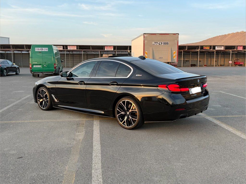 BMW 530e, 2.0 L, 12 kWh, 2018 il, 207 000 km 77-MO-209 — Avtomobillər, Bakı (4)