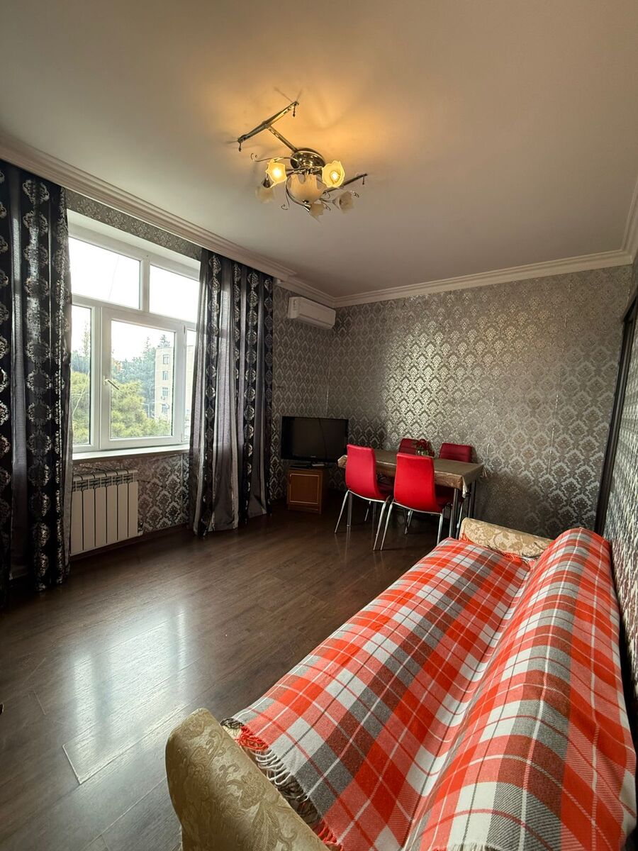 Satılır 2 otaqlı köhnə tikili 50 m² — Mənzil, Bakı (2)
