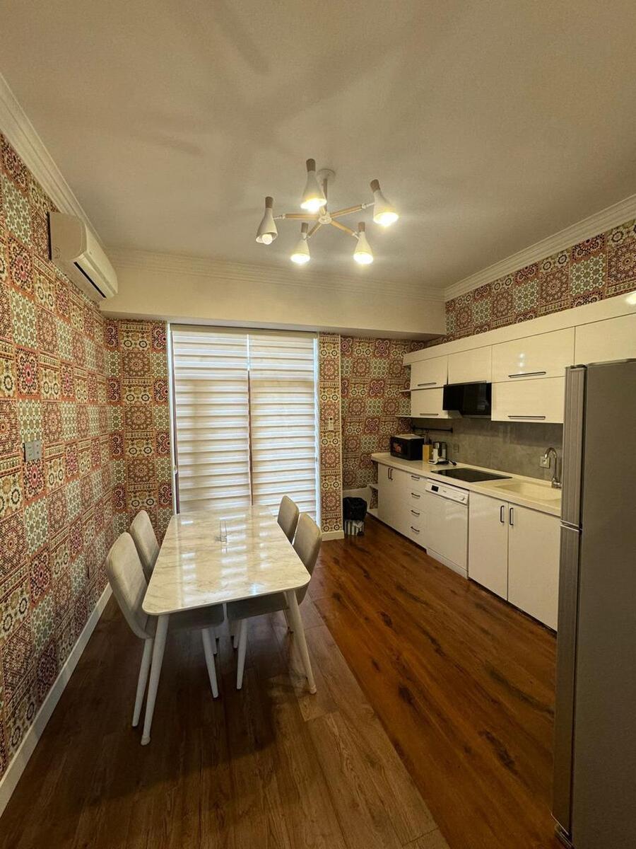 İcarəyə verilir 4 otaqlı yeni tikili 150 m² — Mənzil, Bakı (7)