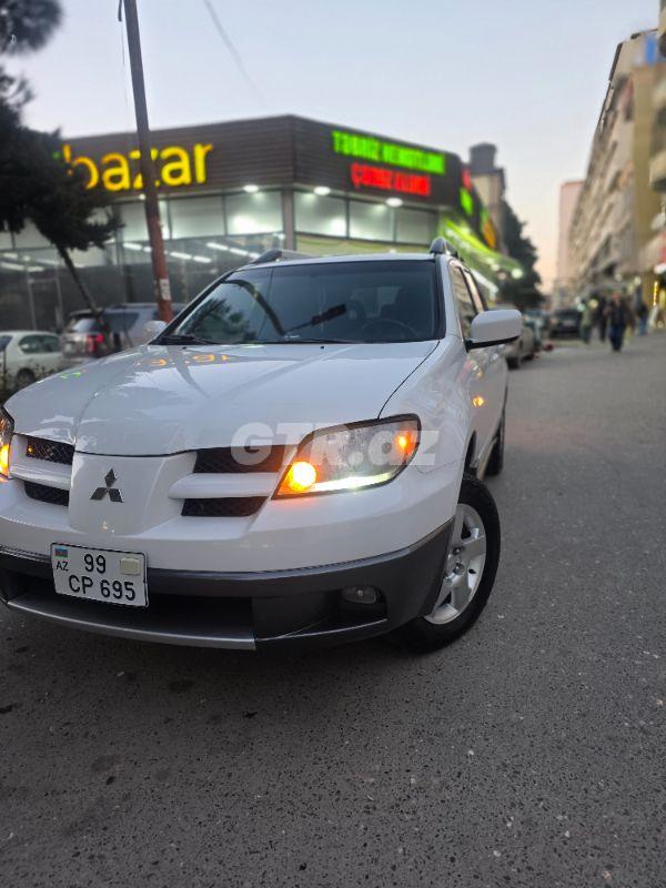 Mitsubishi Outlander 2.4 L, 2002, 285 000 km — Avtomobillər, Bakı (6)