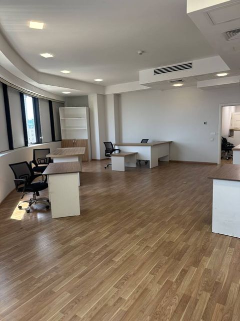 İcarəyə verilir 4 otaqlı ofis 240 m² — Bakı