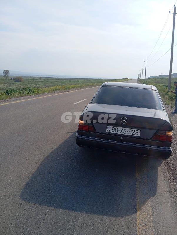 Mercedes E 200 2.0 L, 1994, 200 000 km 90-XS-928 — Avtomobillər, Zəngilan (2)
