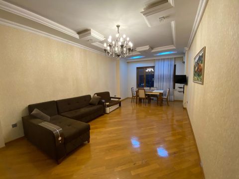 Satılır 3 otaqlı yeni tikili 150 m² — Bakı