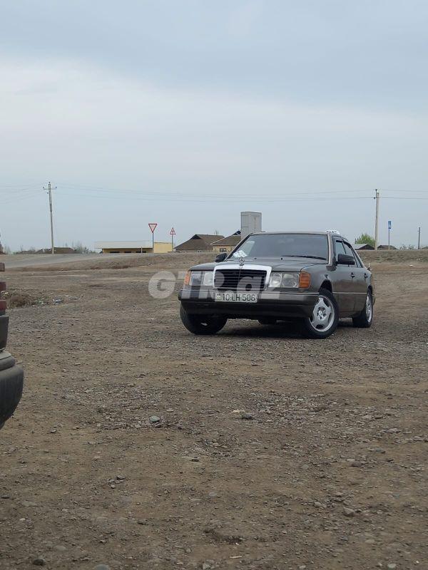 Mercedes E 220 d 2.2 L, 1991, 539 837 km 10-LH-506 — Avtomobillər, Salyan (2)