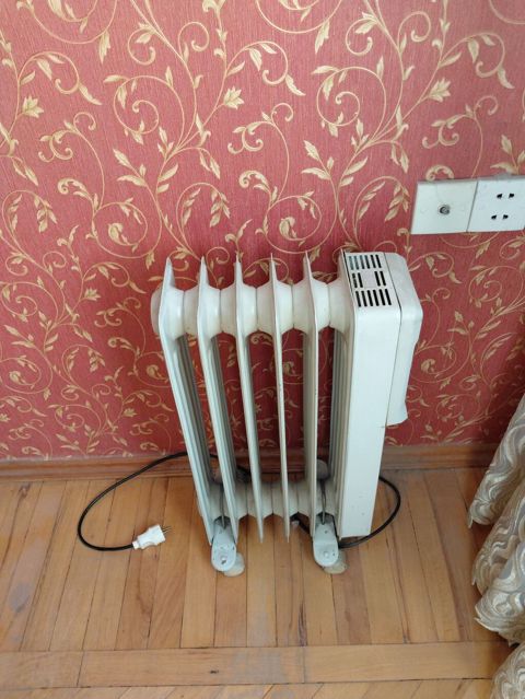 Elektrik yağ radiatoru - 5 seksiyalı, daşına bilən elektrik yağ — İsitmə cihazları və istilik ventilyatorları