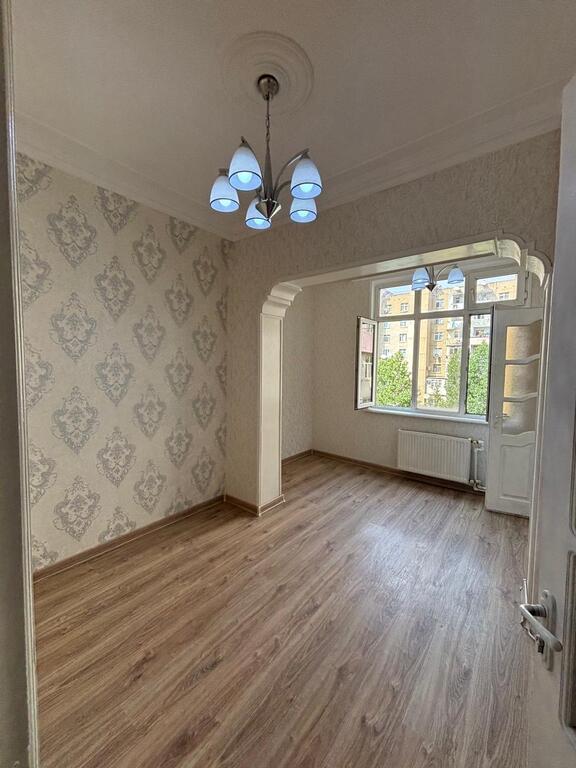 Satılır 2 otaqlı köhnə tikili 40 m² — Mənzil, Bakı (9)