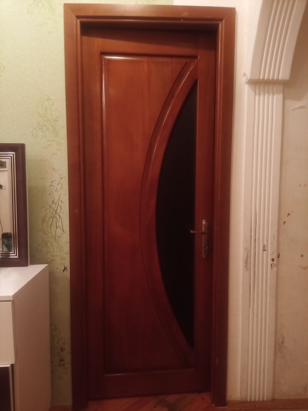 Məhsul: 3 ədəd qapı dəsti,1 ədəd ağ qapı taxta qapı biri 110azn,ağ — Pəncərələr, qapılar, balkonlar, Sumqayıt (2)