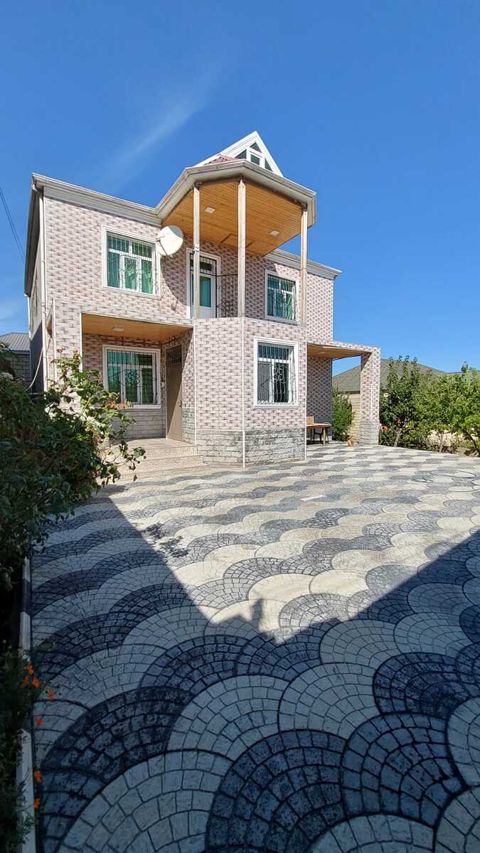 Satılır 5 otaqlı həyət evi/bağ evi 200 m² — Bakı
