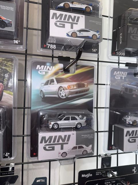 Mini GT Mercedes-Benz 190E EVO 2 — Bakı