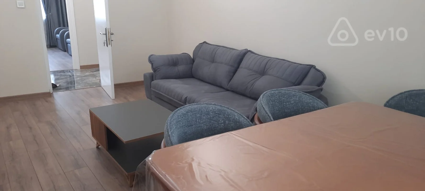 4 otaqlı mənzil, 100 m², Azərbaycan prospekti — kirayə — Bakı