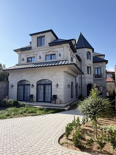 Satılır 8 otaqlı həyət evi/bağ evi 430 m² — Bakı