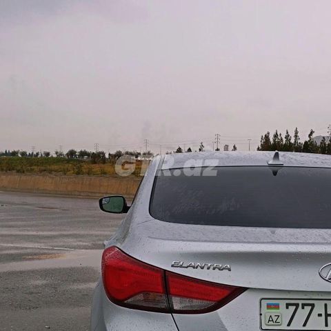 Hyundai Elantra 1.8 L, 2014, 196 000 km — Salyan