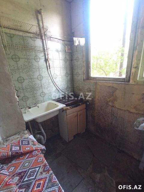 Köhnə tikili Kirayə Verilir Yasamal r., İnşaatçılar m., 1 otaq, 35 m² — Bakı