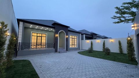 Satılır 4 otaqlı həyət evi/bağ evi 120 m² — Bakı