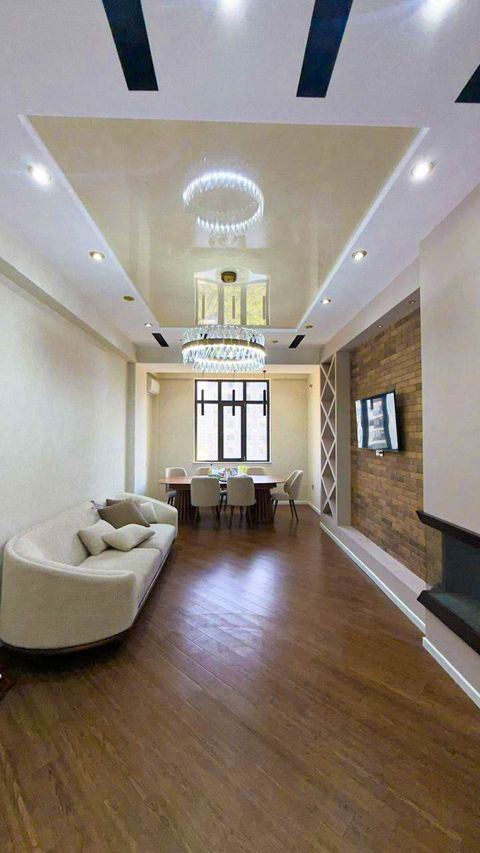 Satılır 3 otaqlı yeni tikili 135 m² — Bakı