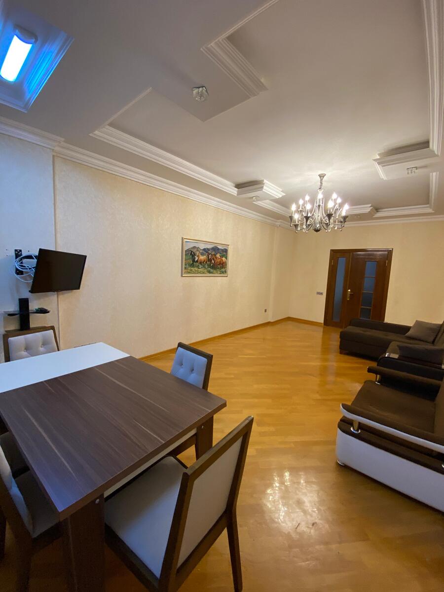 Satılır 3 otaqlı yeni tikili 150 m² — Mənzil, Bakı (6)