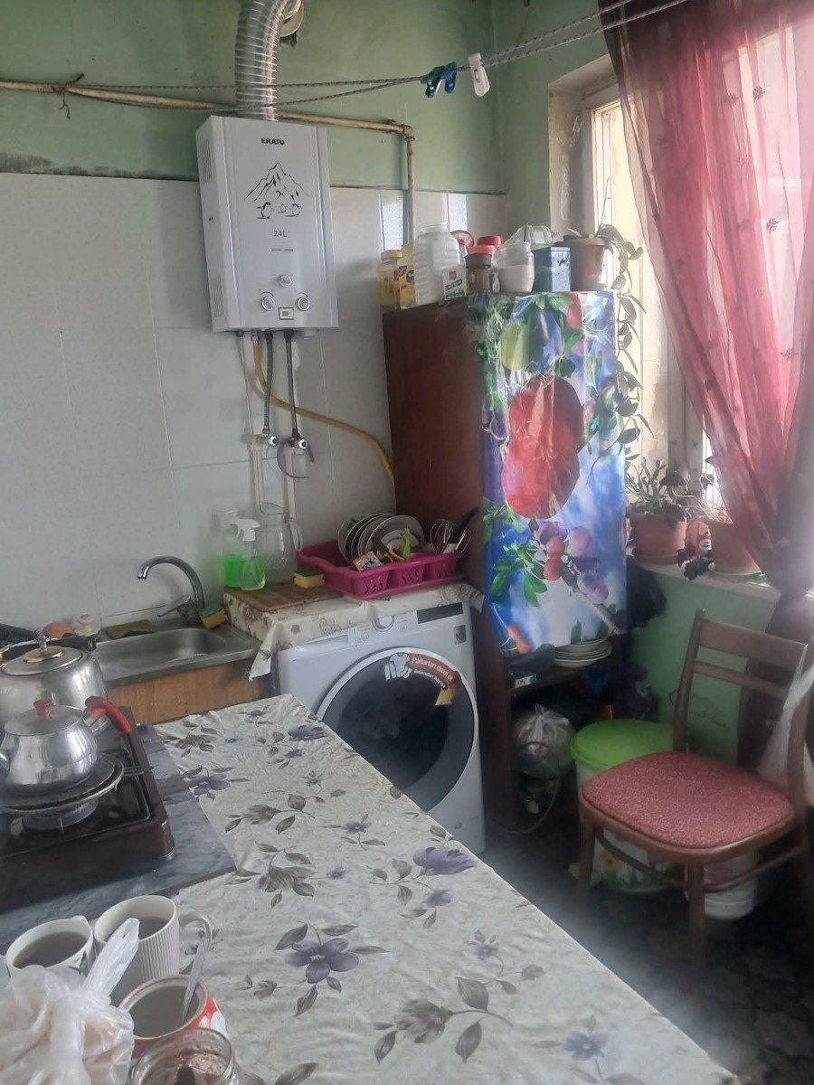 Satılır 1 otaqlı köhnə tikili 50 m² — Mənzil, Bakı (2)