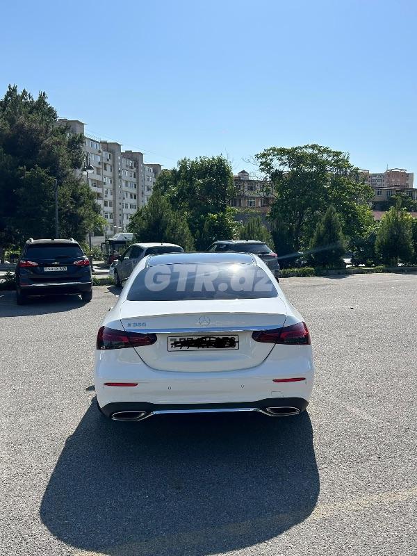 Mercedes E-Class 2.0 L, 2022, 10 000 km — Avtomobillər, Bakı (3)