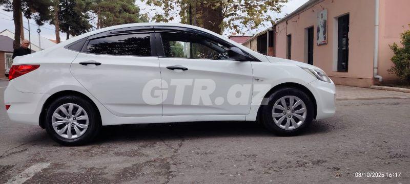 Hyundai Accent 1.4 L, 2013, 250 587 km — Avtomobillər, Qazax (5)