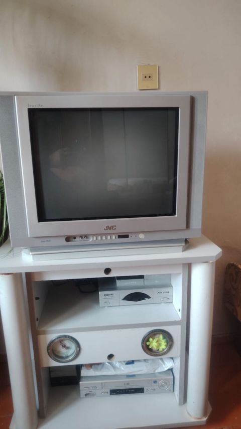 JVC kineskop televizor + TV stendi və əlavə avadanlıq komplekti — İmişli