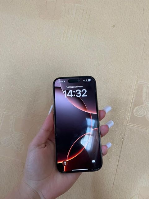 Apple iPhone 16 Pro Desert Titanium 128GB/8GB — Bakı