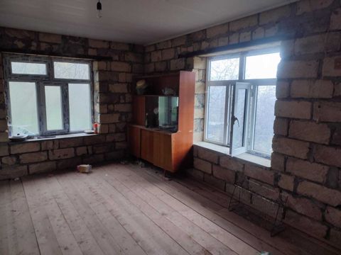 Satılır 3 otaqlı həyət evi/bağ evi 80 m² — Şəki