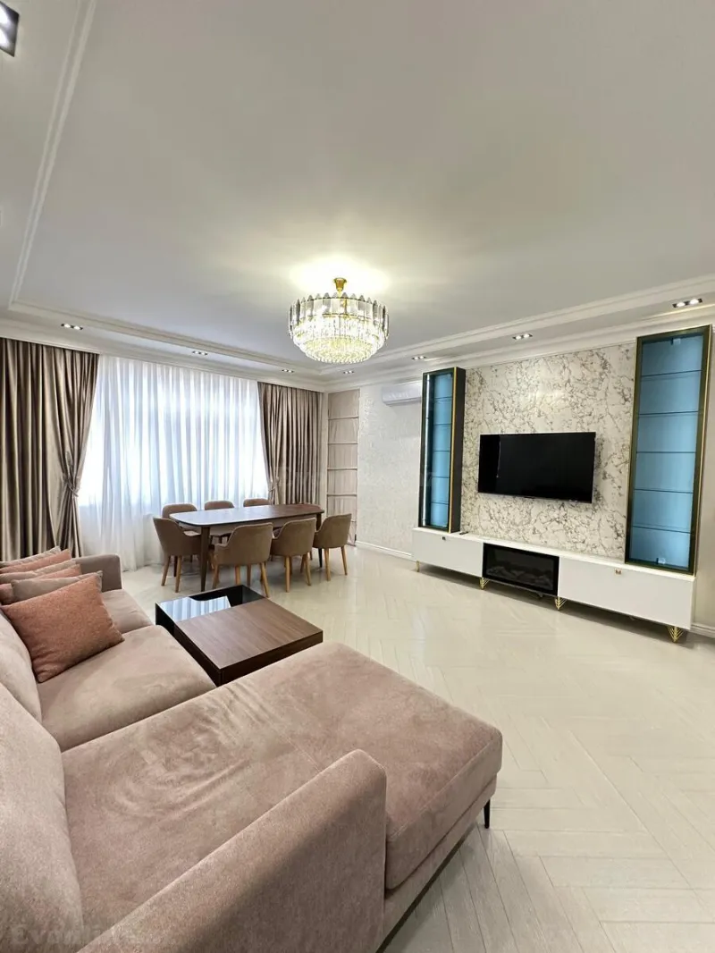 Satılır 2 otaqlı Mənzil Yeni tikili 108 m² Bakı, Nəsimi r., 28 May m — Bakı