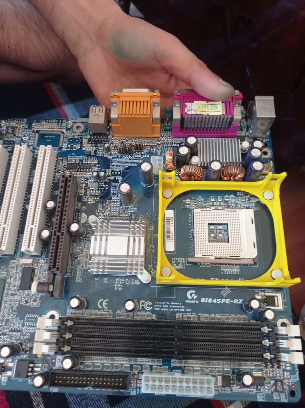 Gigabyte 81845PE-RZ Anakart Gigabyte 81845PE-RZ Anakart – İşlək — Ana platalar, Şirvan (2)