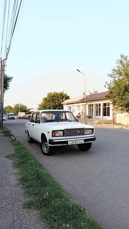 Lada (VAZ) 2107, 1.6 L, 2009 il, 83 000 km 20-DZ-447 — Avtomobillər