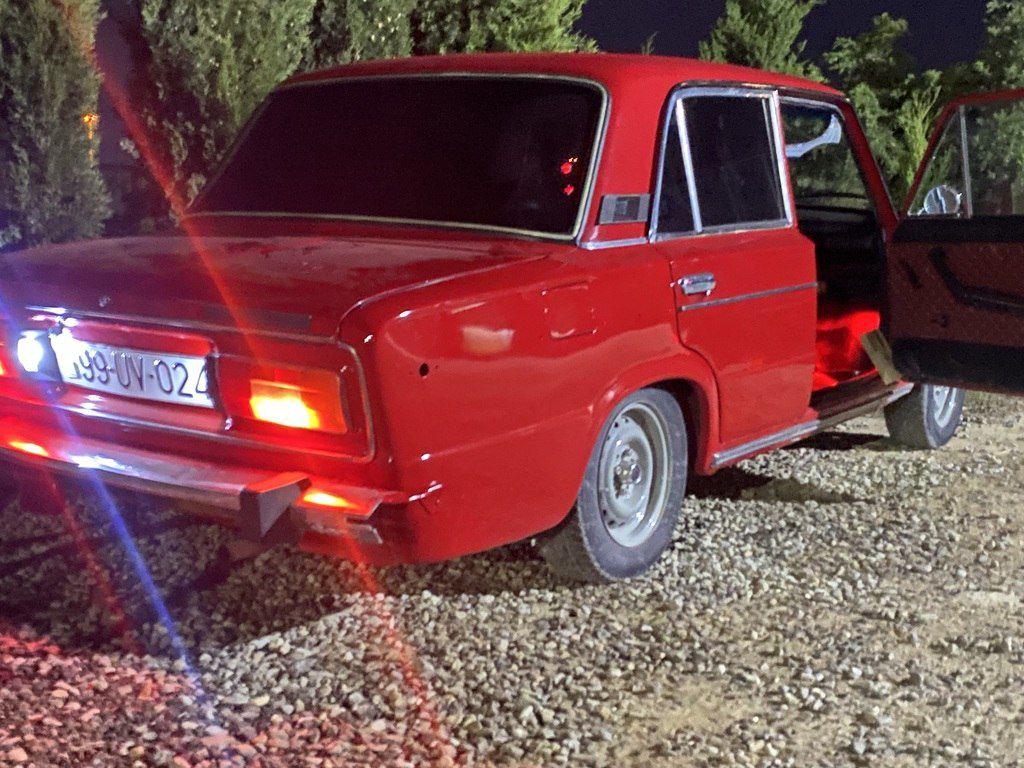 Lada (VAZ) 2106, 1.5 L, 1985 il, 250 000 km 99-UV-024 — Avtomobillər, Bakı (3)