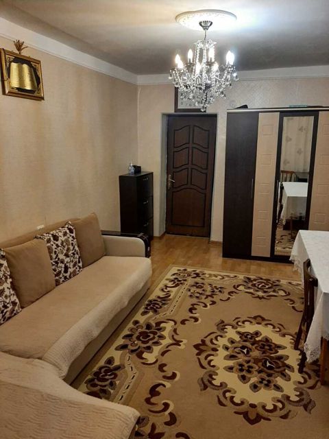 Satılır 2 otaqlı köhnə tikili 44 m² — Bakı