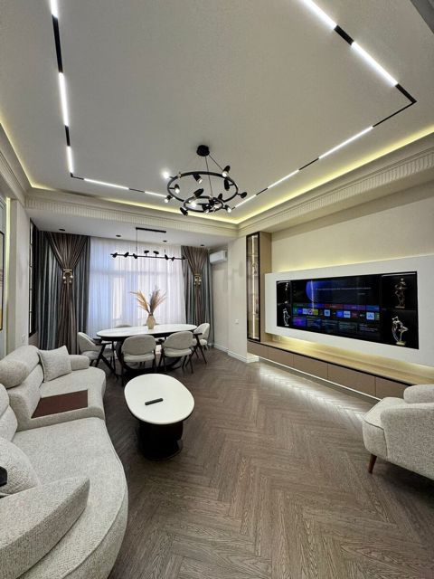3-otaqlı yeni tikili, Qarabağ küç., 135 m² — Bakı