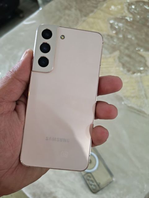 Samsung Galaxy S22 — Bakı