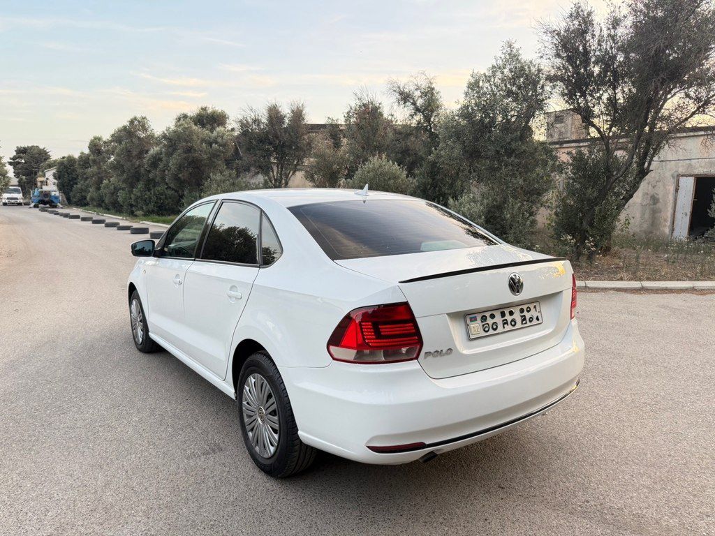 Volkswagen Polo, 1.6 L, 2018 il, 162 000 km — Avtomobillər, Bakı (4)