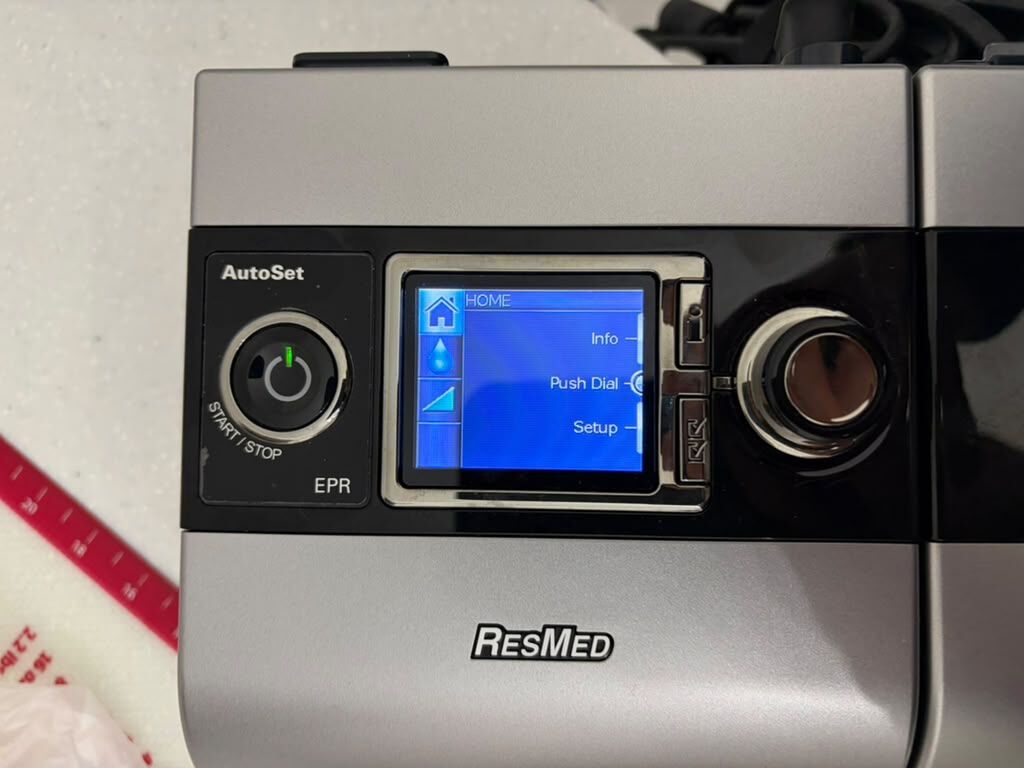 Resmed S9 Cpap cıhazı satılır, daxilində nəmləndirici də var — Tibbi avadanlıqlar, Bakı (2)
