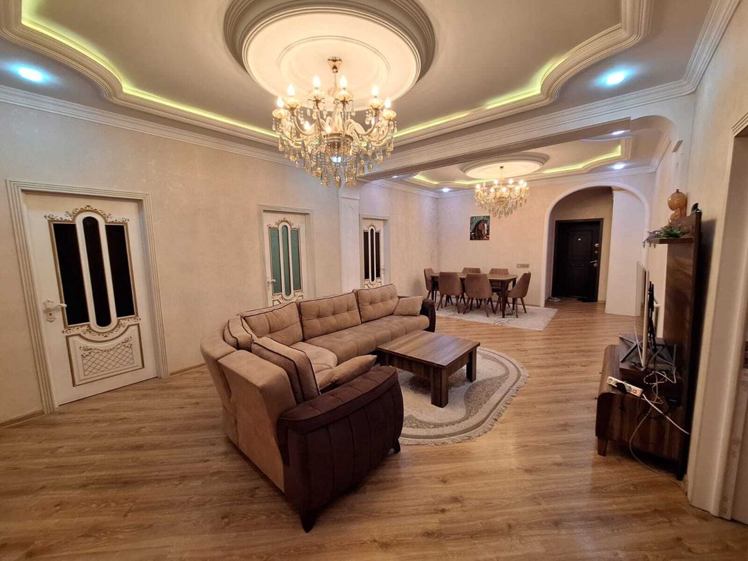 Satılır 4 otaqlı yeni tikili 180 m² — Mənzil, Bakı (7)