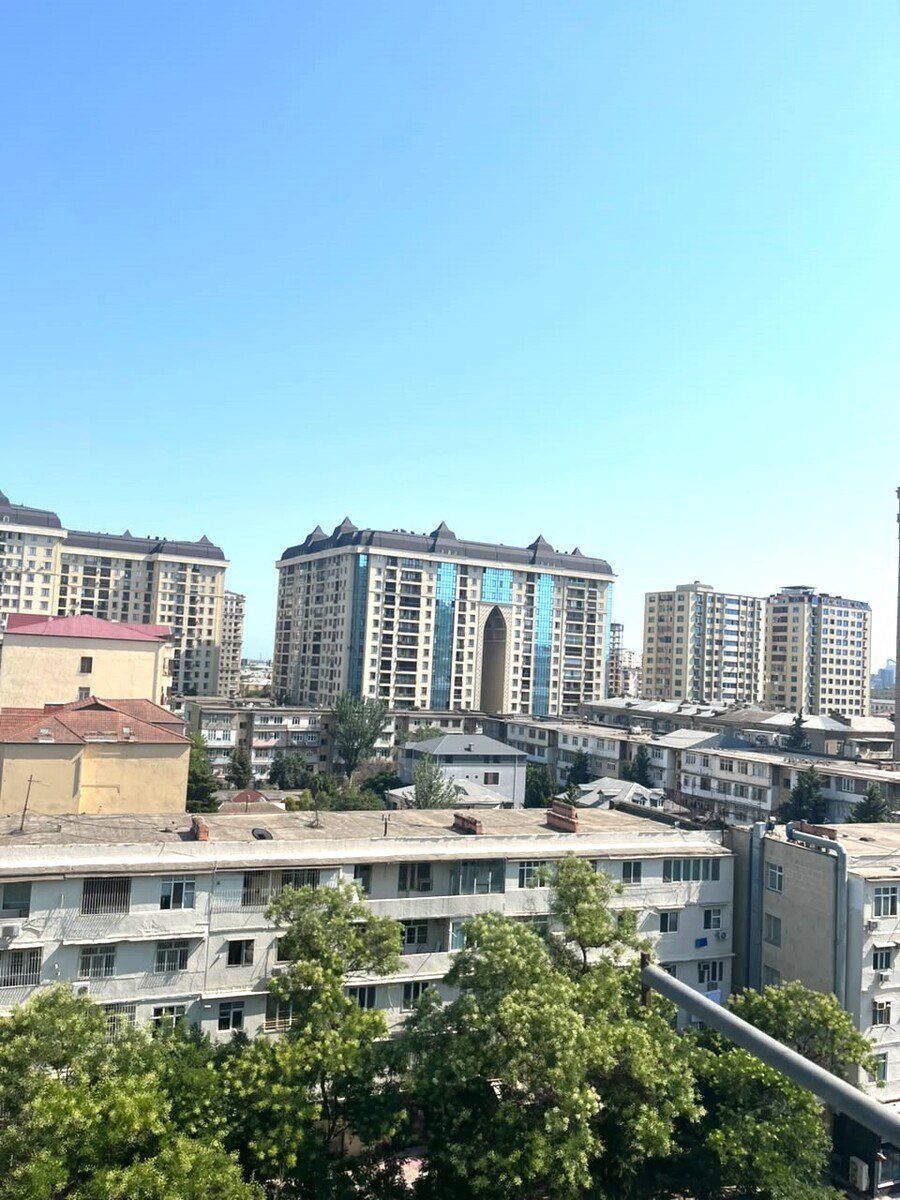 Satılır 4 otaqlı köhnə tikili 115 m² — Mənzil, Bakı (2)
