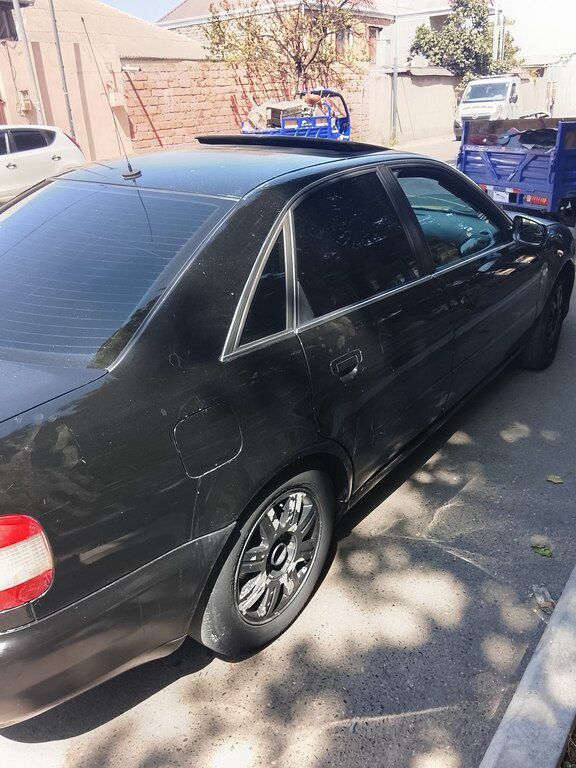Audi A4, 2.8 L, 1998 il, 385 000 km 99-ZS-332 — Avtomobillər, Gəncə (3)