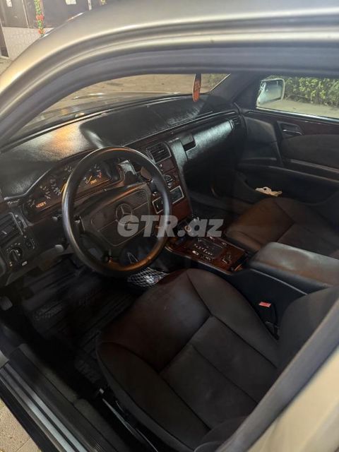 Mercedes 230 E 0.2 L, 1997, 360 000 km — Masallı