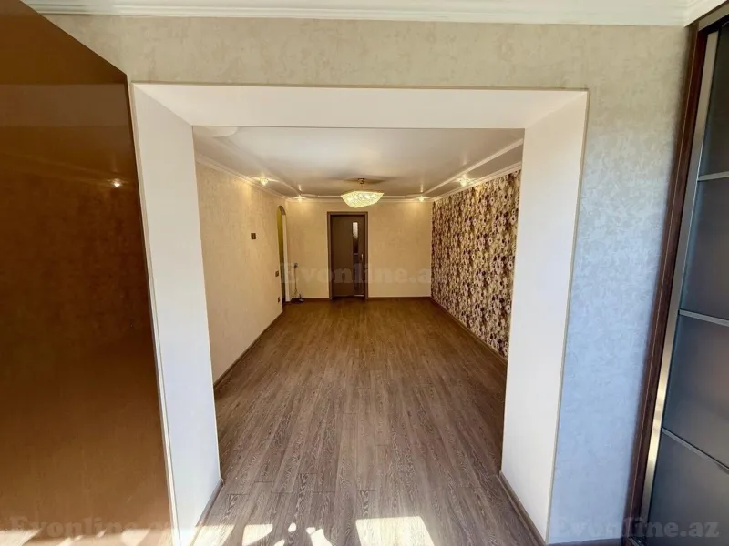Satılır 3 otaqlı Mənzil Köhnə tikili 70 m² Bakı, Nizami r., Qara Qarayev m., 8-ci kilometr — Mənzil, Bakı (2)