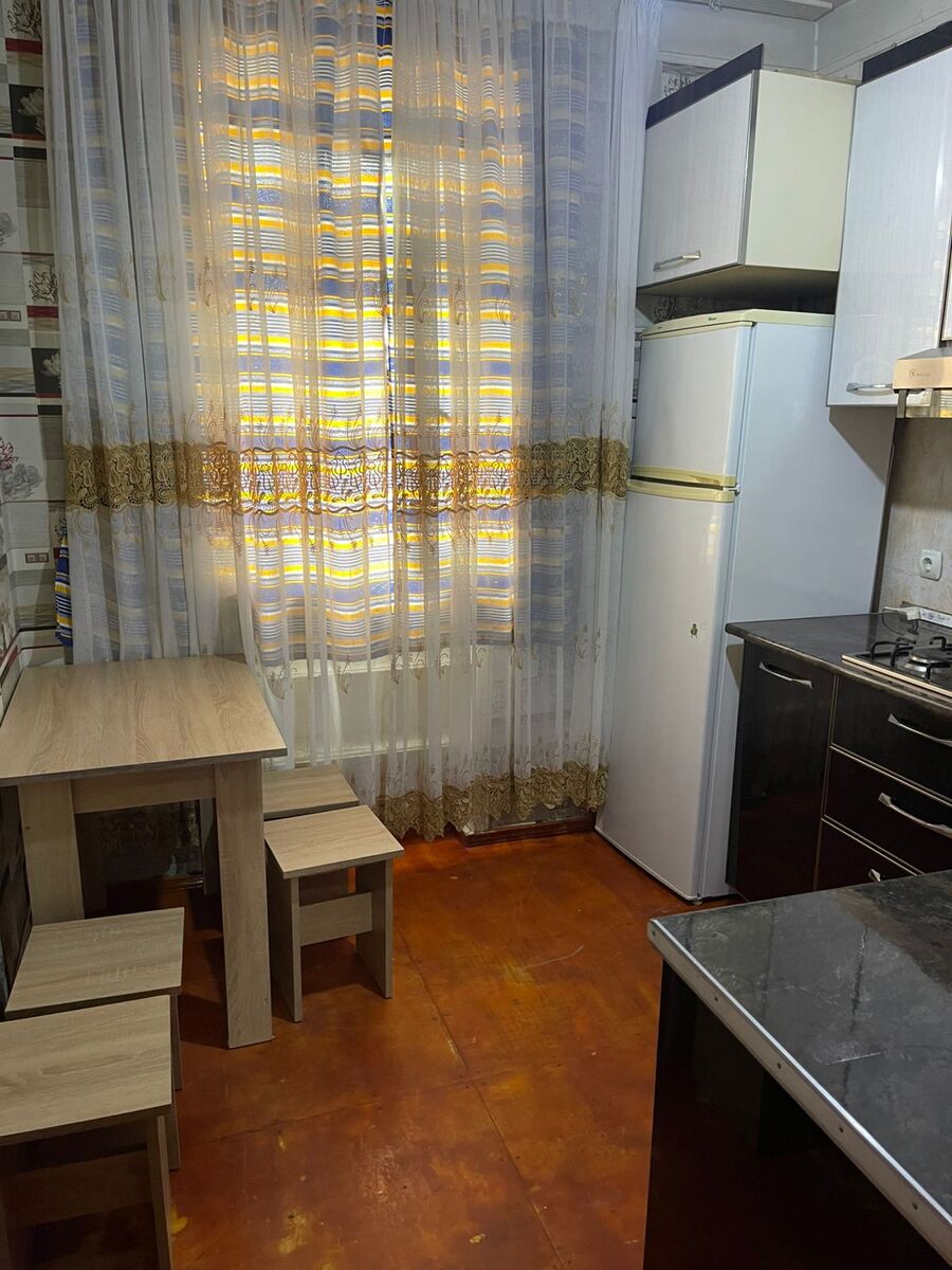İcarəyə verilir 3 otaqlı köhnə tikili 75 m² — Mənzil, Gəncə (2)