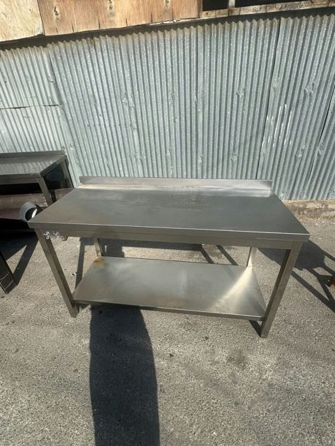 Nerj masa 150 Azn. Olchu 60×100. Unvan Nerimanov. Shirin x. 3975 — Bakı