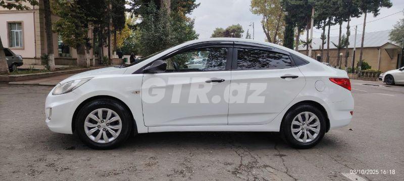 Hyundai Accent 1.4 L, 2013, 250 587 km — Avtomobillər, Qazax (2)