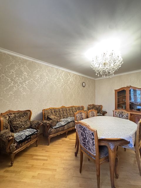 İcarəyə verilir 3 otaqlı köhnə tikili 95 m² — Bakı